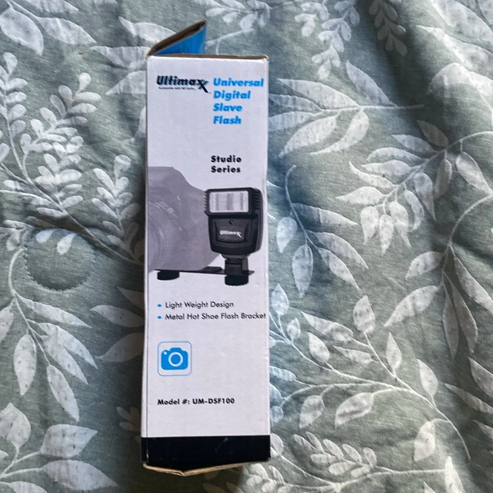 Universal Digital Slave Flash for Cameras